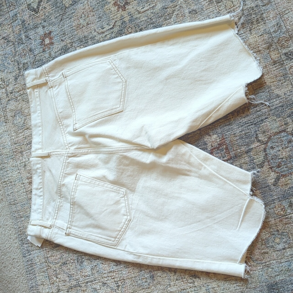 Frame Bermuda Shorts - Picture 10 of 11
